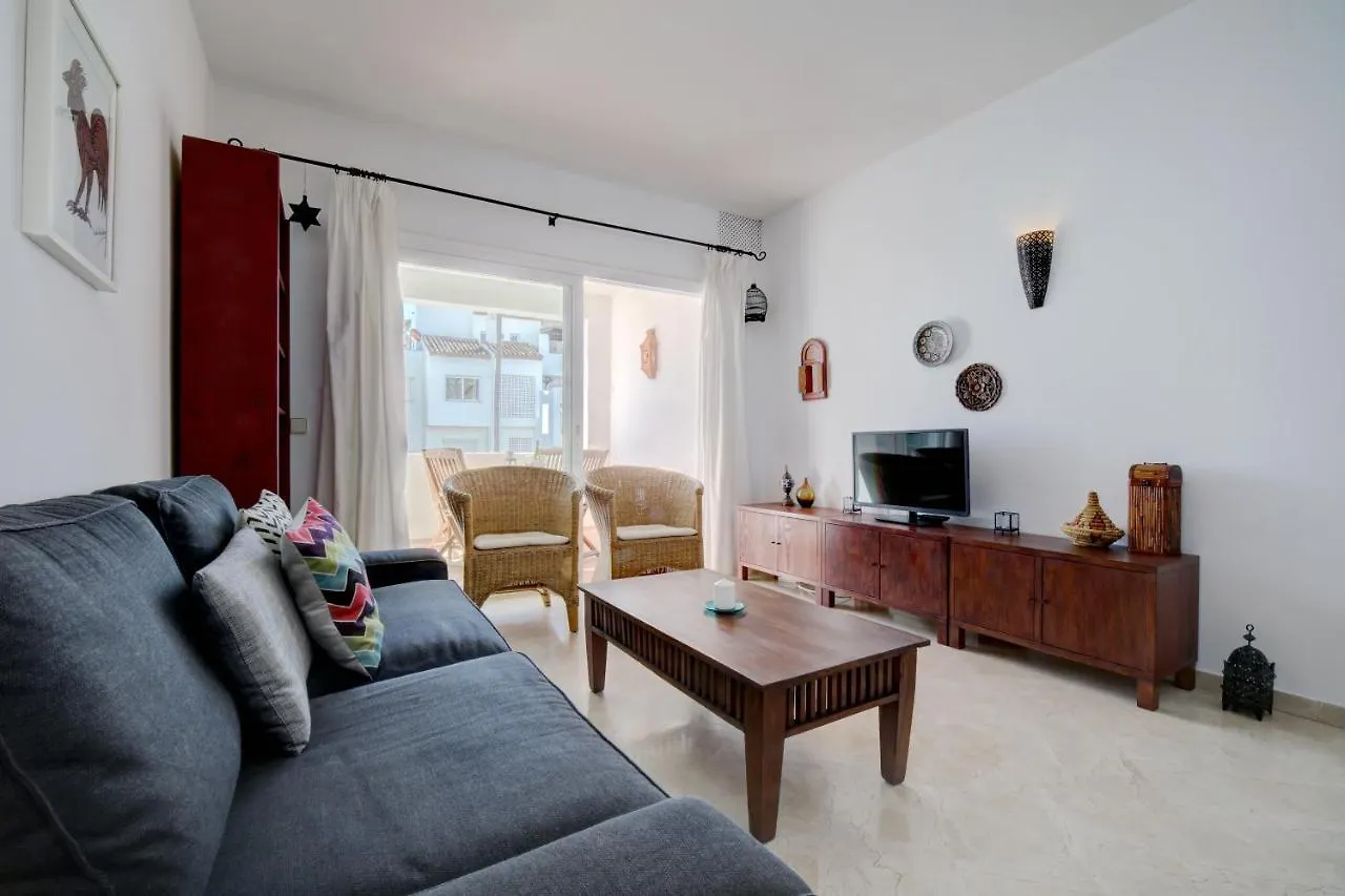 Exceptional Beachfront Complex With Pool In Costalita, Estepona Apartamento