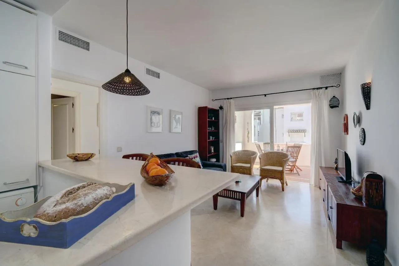 Apartamento Exceptional Beachfront Complex With Pool In Costalita, Estepona Espanha