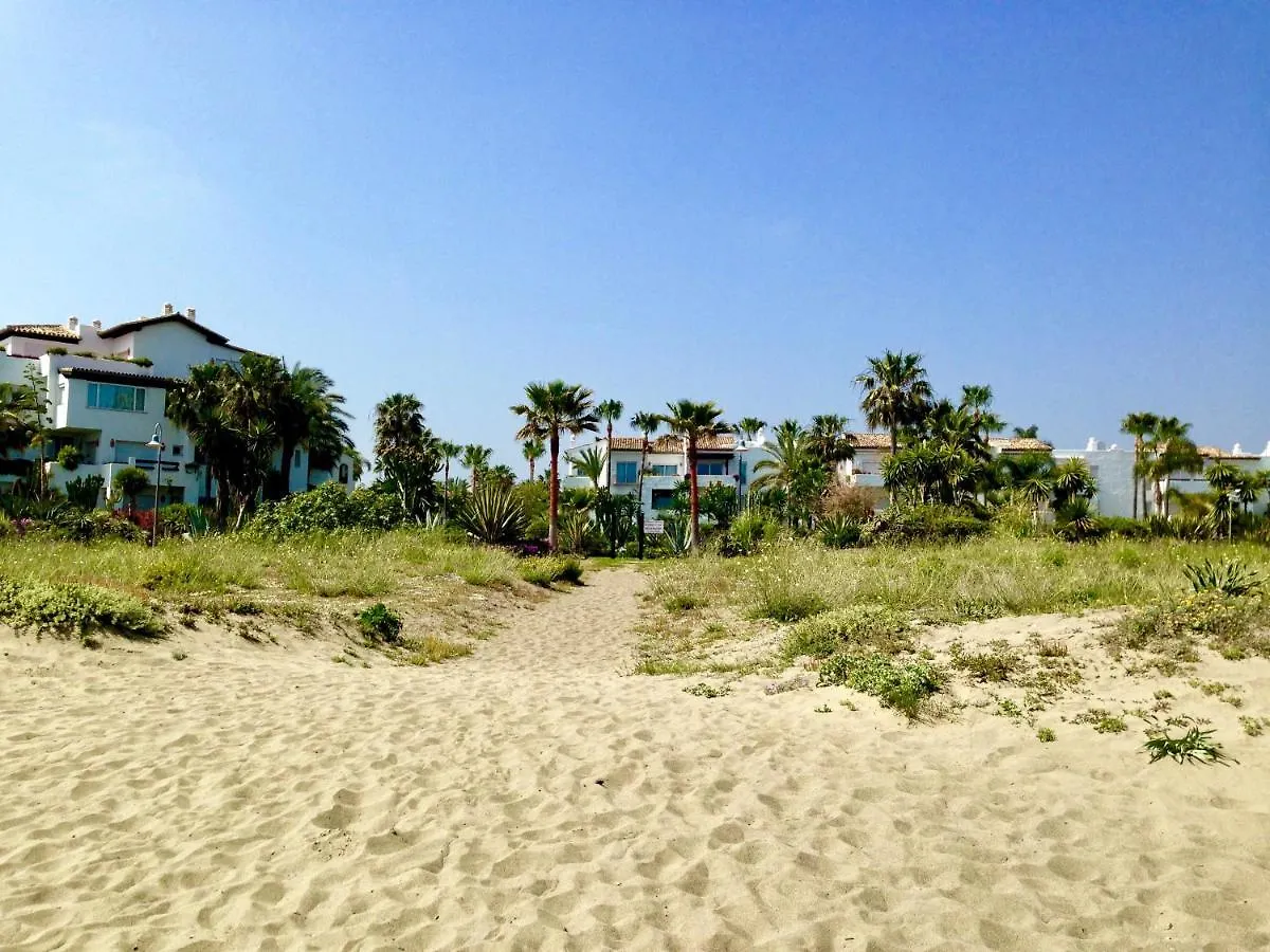 Exceptional Beachfront Complex With Pool In Costalita, Estepona Apartment
